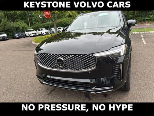 Onyx Black Metallic 2026 Volvo XC90 B5 Plus 7-Seater