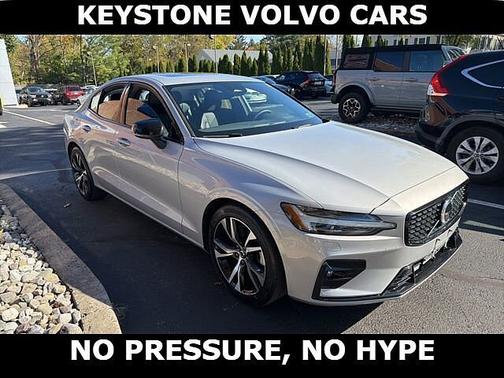 2025 Volvo S60 Core