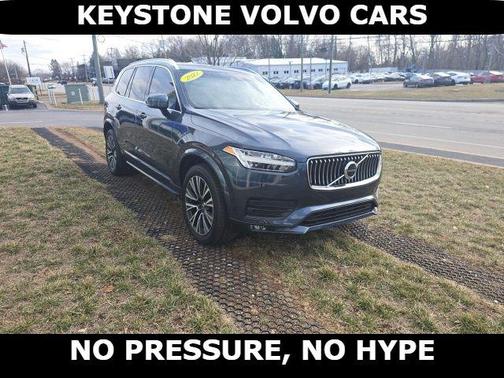2022 Volvo XC90 T5 AWD Momentum 7 Seater