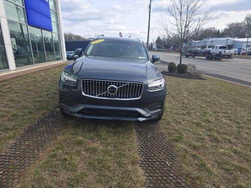 2022 Volvo XC90 T5 AWD Momentum 7 Seater
