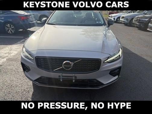 2025 Volvo S60 B5 Core