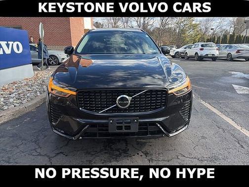 2025 Volvo XC60 Core