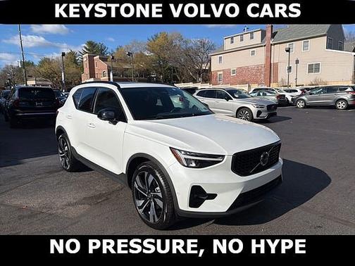 2025 Volvo XC40 Plus