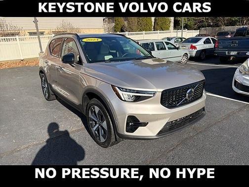 2024 Volvo XC40 Plus