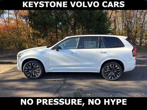 2026 Volvo XC90 B6 Ultra Dark Theme 7-Seater