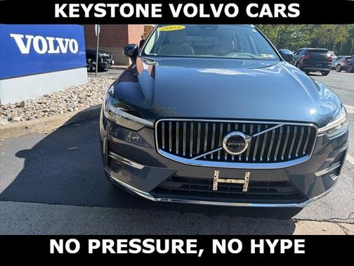 2023 Volvo XC60 B5 AWD Plus Bright