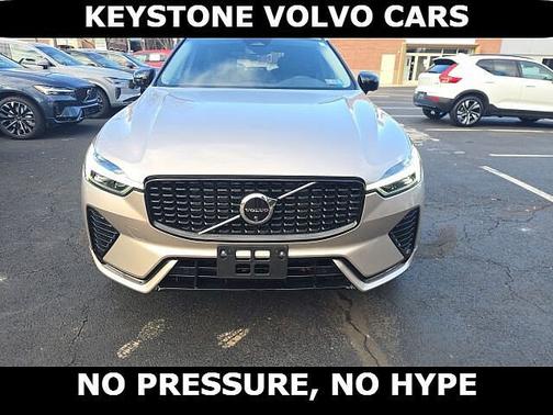 2025 Volvo XC60 Plus