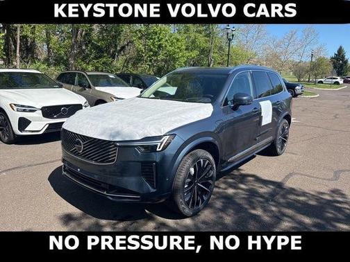 Denim Blue Metallic 2026 Volvo XC90 Plug-In Hybrid T8 Ultra 7-Seater