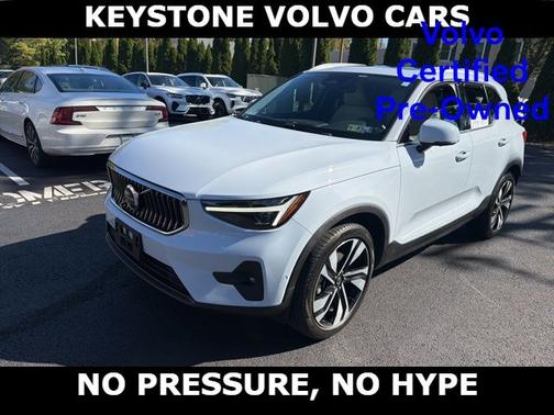 2024 Volvo XC40 B5 Ultimate Bright