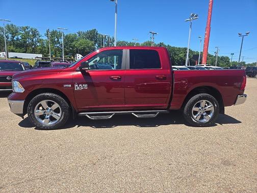 Delmonico Red Pearlcoat 2019 RAM 1500 Big Horn