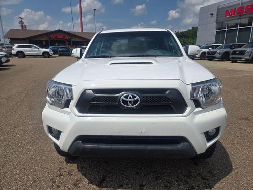Super White 2015 Toyota Tacoma Base