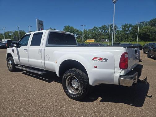 Oxford White Clearcoat 2010 Ford F-350 Lariat