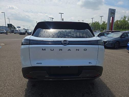 Everest White Pearl Tricoat/Super Black 2025 Nissan Murano SL