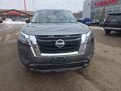 2024 Nissan Pathfinder S 4WD