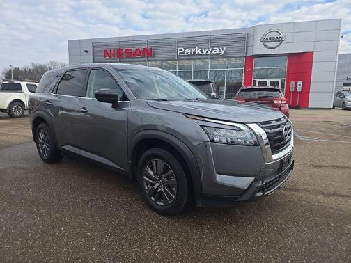 2024 Nissan Pathfinder S 4WD