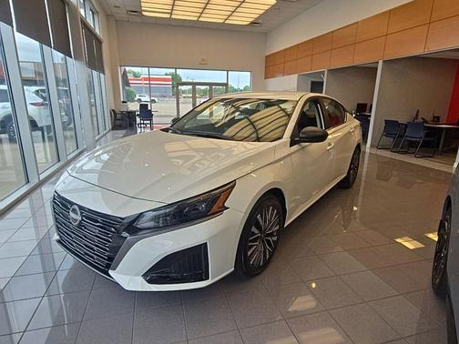 Glacier White 2026 Nissan Altima 2.5 SV