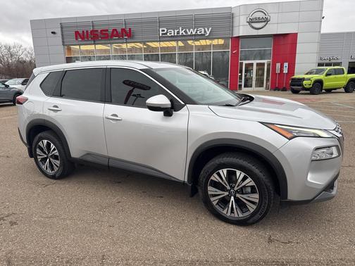 2022 Nissan Rogue SV