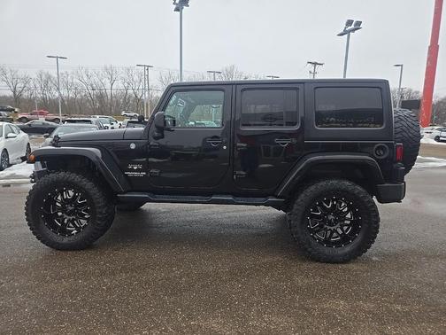 2016 Jeep Wrangler Unlimited Sahara