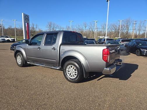 Gun Metallic 2018 Nissan Frontier SV