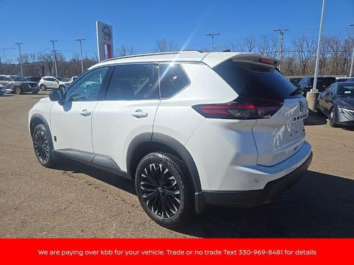 Everest White Pearl Tricoat 2026 Nissan Rogue Dark Armor