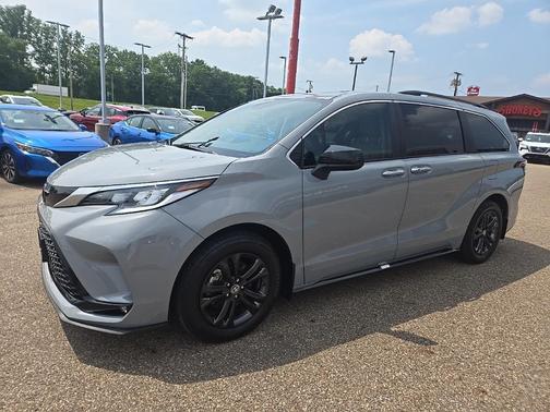 2024 Toyota Sienna XSE 7 Passenger