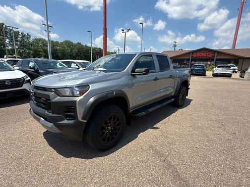 Sterling Gray Metallic 2023 Chevrolet Colorado Trail Boss