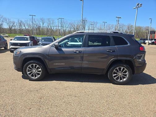 Granite Crystal Metallic Clearcoat 2019 Jeep Cherokee Latitude Plus