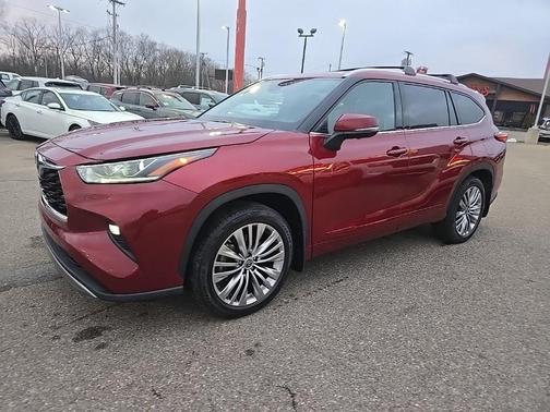 2023 Toyota Highlander Platinum