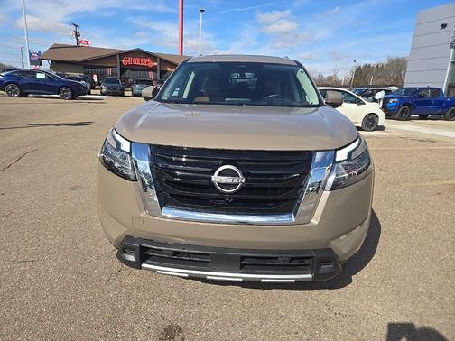 2024 Nissan Pathfinder Platinum 4WD