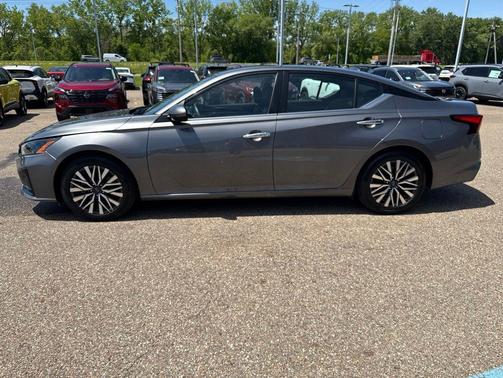 Gun Metallic 2023 Nissan Altima 2.5 SV
