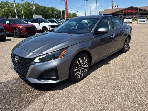 Gun Metallic 2023 Nissan Altima 2.5 SV