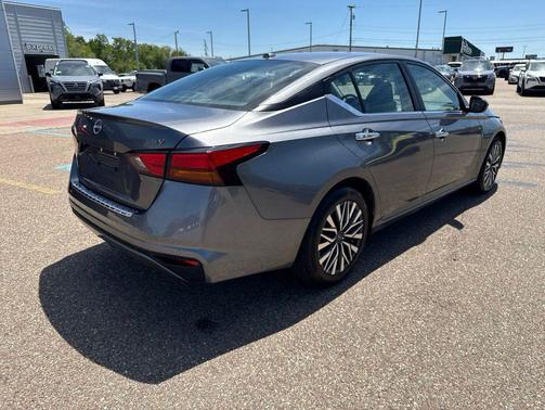 Gun Metallic 2023 Nissan Altima 2.5 SV