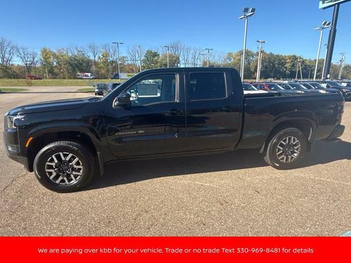 Super Black 2027 Nissan Frontier SV