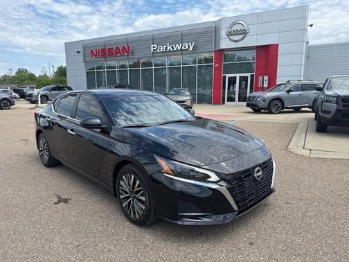 Super Black Clearcoat 2025 Nissan Altima 2.5 SV