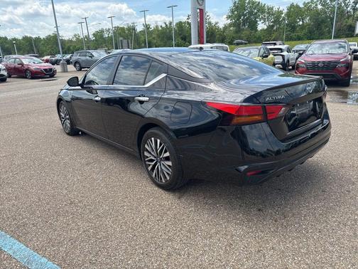 Super Black Clearcoat 2025 Nissan Altima 2.5 SV