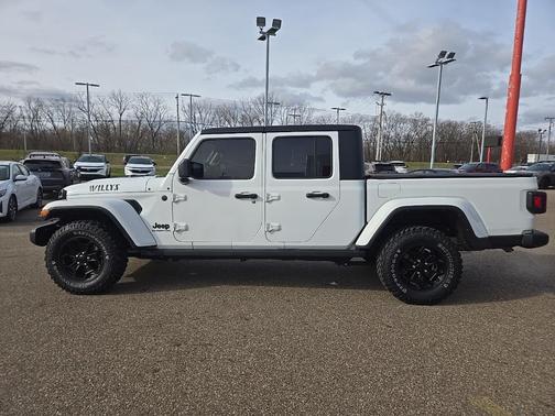 2022 Jeep Gladiator Willys 4x4