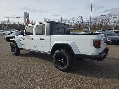 2022 Jeep Gladiator Willys 4x4
