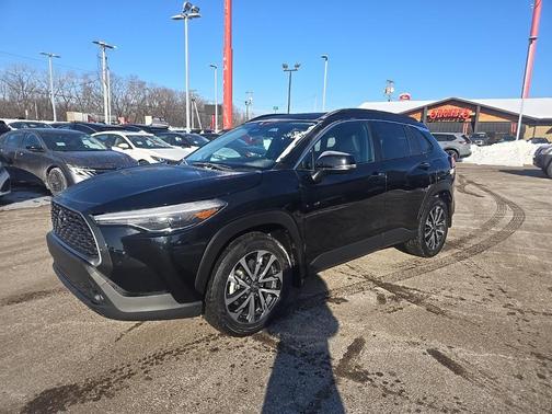 2023 Toyota Corolla Cross XLE