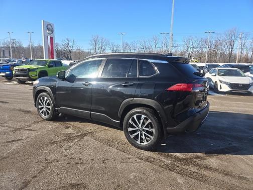 2023 Toyota Corolla Cross XLE