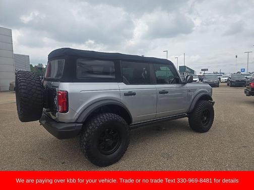 Iconic Silver Metallic 2022 Ford Bronco Black Diamond