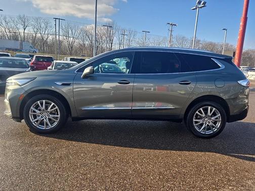 2023 Buick Enclave Essence AWD