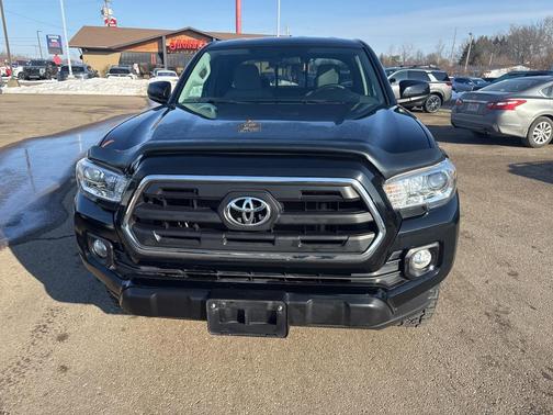 2017 Toyota Tacoma SR5