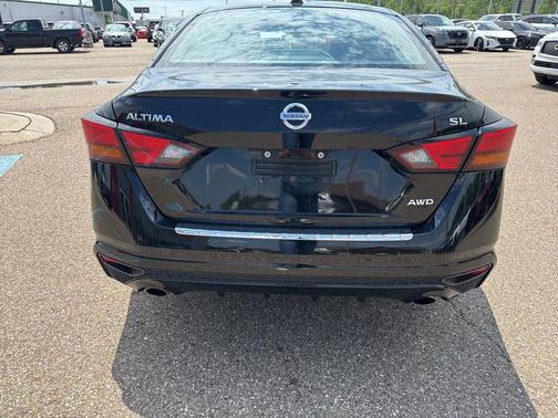 Super Black Clearcoat 2021 Nissan Altima 2.5 SL