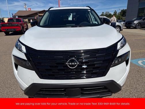 Everest White Pearl Tricoat 2026 Nissan Rogue Dark Armor