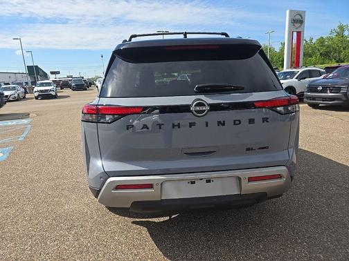 Solid Gray/Super Black 2023 Nissan Pathfinder SL 4WD