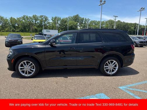 DB Black Crystal Clearcoat 2024 Dodge Durango GT Plus