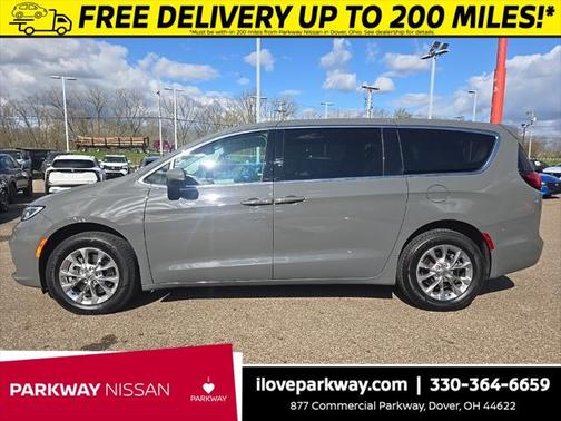 2023 Chrysler Pacifica Touring L