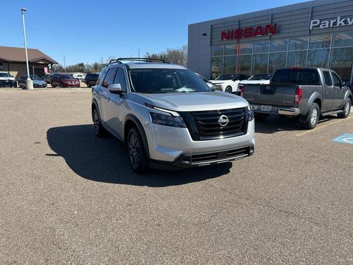 Brilliant Silver Metallic 2023 Nissan Pathfinder SV 4WD