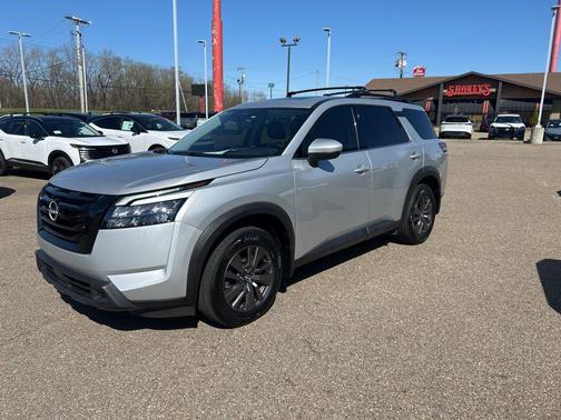 Brilliant Silver Metallic 2023 Nissan Pathfinder SV 4WD