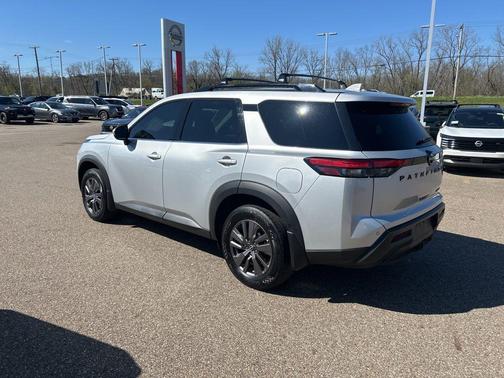 Brilliant Silver Metallic 2023 Nissan Pathfinder SV 4WD
